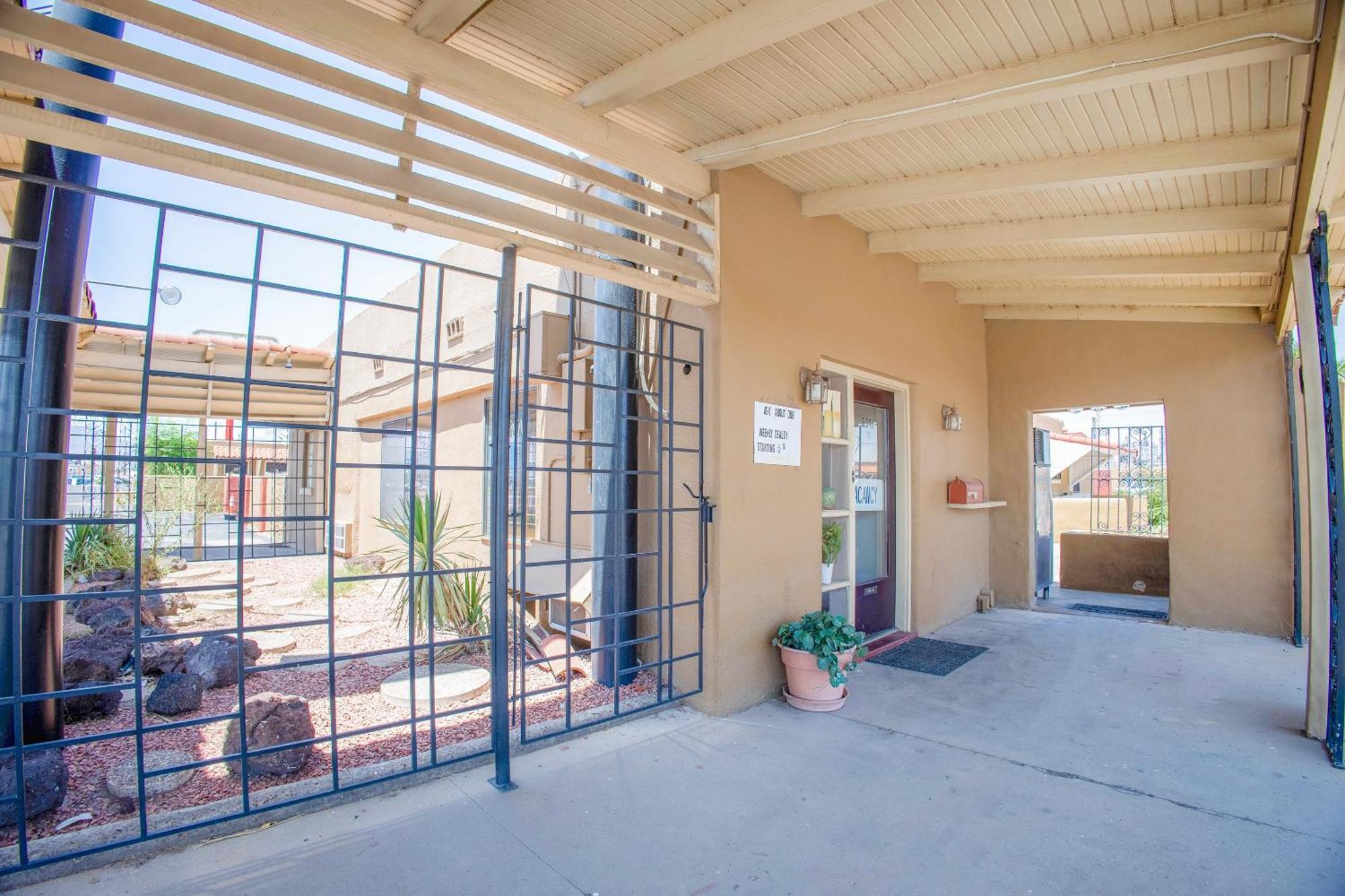 Sands Motel By Oyo El Paso Near Airport Экстерьер фото