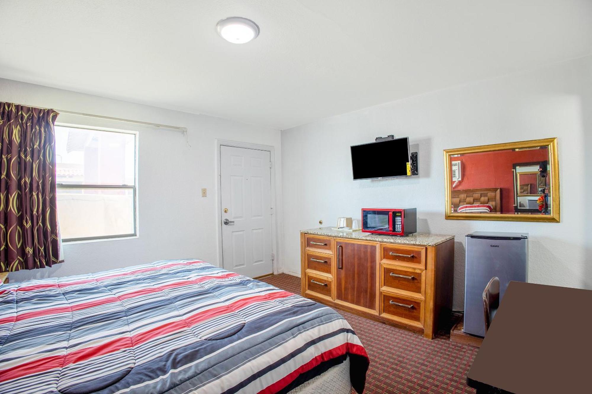 Sands Motel By Oyo El Paso Near Airport Экстерьер фото