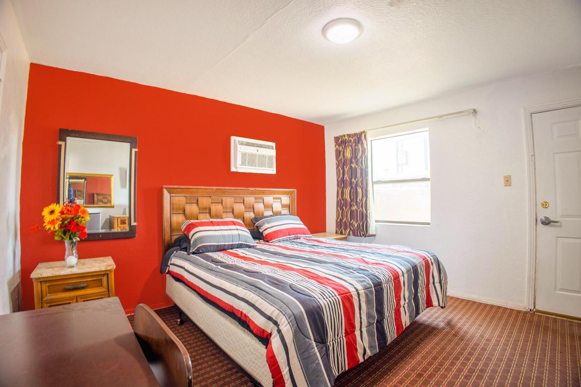Sands Motel By Oyo El Paso Near Airport Экстерьер фото