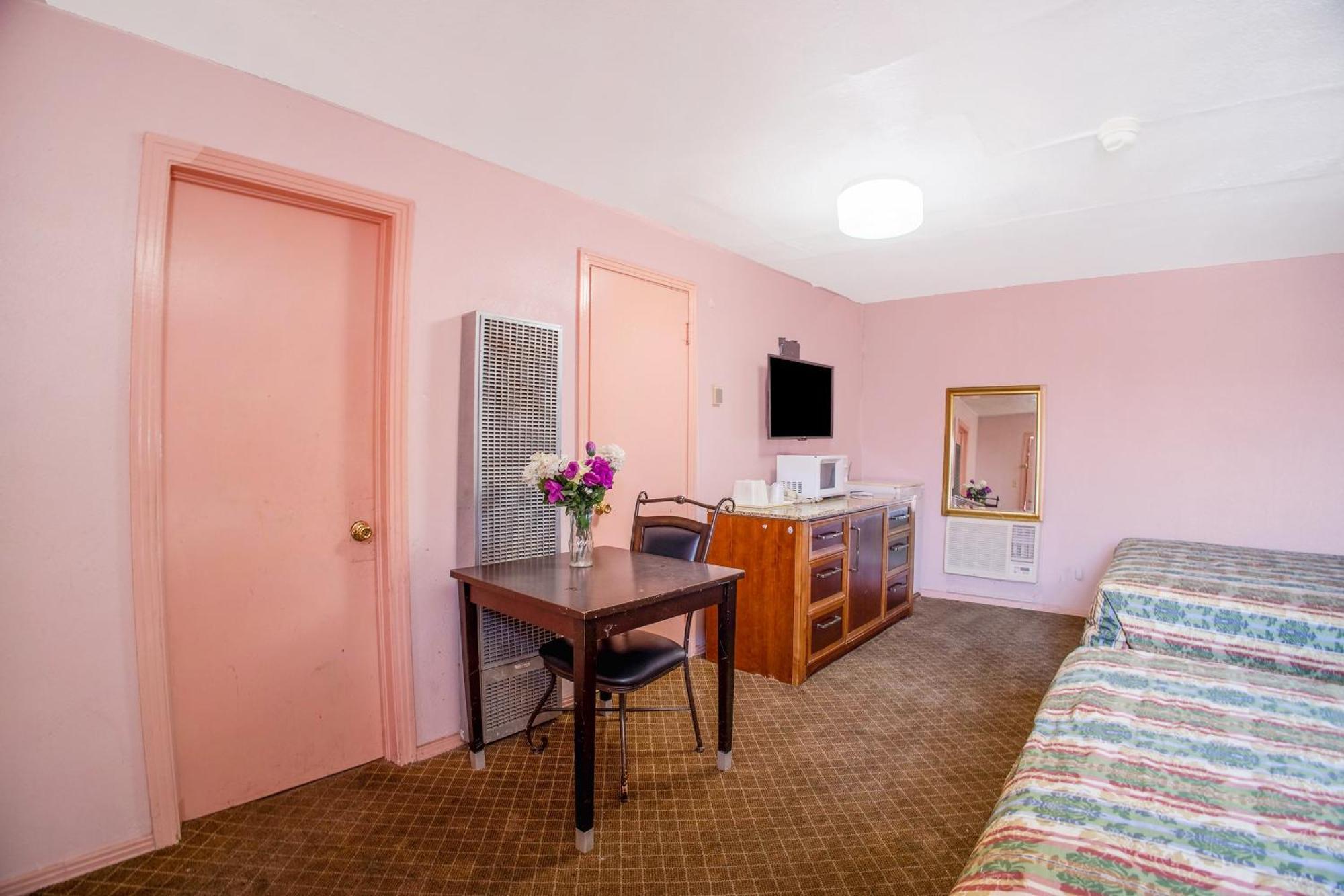 Sands Motel By Oyo El Paso Near Airport Экстерьер фото